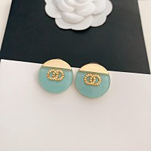 新款熱銷 小香歐美個性多色方塊字母耳釘耳環女 明星大牌同款首飾 歷史價格詳細信息