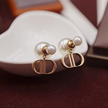 新款熱銷 D家黑色滴膠半圓CD字母耳釘 迪家字母復古黃銅耳環時尚耳飾廠家批 明星大牌同款首飾 歷史價格詳細信息