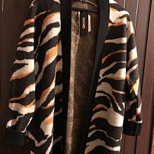 DKNY wool羊毛/cashmere喀塞米爾 米白對開襟 蕾絲珠繡 小外套 S碼 歷史價格詳細信息