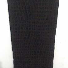Fendi 芬迪 圍巾 披肩 圍脖 字母提花長巾 男女同款的經典圍巾，高級又日常，經典最值得入手 歷史價格詳細信息
