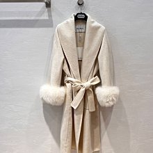 Max Mara 80%羊駝毛+小羊毛+狐狸毛+水貂毛 莫蘭迪淺奶茶色繫帶大衣 歷史價格詳細信息