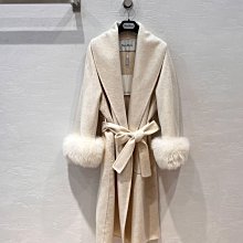 Max Mara 80%羊駝毛+小羊毛+狐狸毛+水貂毛 莫蘭迪淺奶茶色繫帶大衣 歷史價格詳細信息