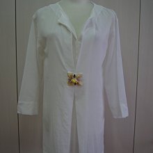 歐洲品牌 CIVIDINI 灰綠色渲染V領針外套    原價27700   特價 7800 歷史價格詳細信息