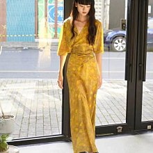 全新未用【【大牌之作***Lu家空氣層莫代爾混紡落肩分割衛衣連帽外套】】10/14上新-04 歷史價格詳細信息