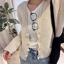 ✈️ 巴黎小時光 ✈️  甜美預設 法式浪漫與溫柔 鏤空花邊翻領琺瑯扣莫代爾棉襯衫  MU 歷史價格詳細信息