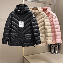 歐單 2024年新款...經典基本款光澤感連帽(可拆)短版羽絨外套...共4色ON SALE 歷史價格詳細信息