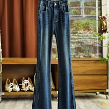 ✈️ 巴黎小時光 ✈️ 微涼夏日 由內而外的氣質 爽滑清透佩里斯刺繡後排扣翻領長袖襯衫     MU 歷史價格詳細信息