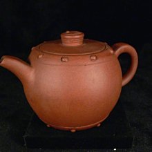 乖乖@賣場~紫砂壺~朱泥六方壺~款~大明宣德年製~壺蓋有款.容量約~430cc(A93) 歷史價格詳細信息