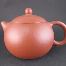 《藏寶閣》21180《朱泥.球孔.200cc》手拉胚加彩花卉如意壺.陳苗陶藝. 1950元起標 歷史價格詳細信息