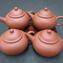 《藏寶閣》22485《早期朱泥題字如意套壺(一壺4杯).9孔.250cc》-顧景舟...＠25000元起標 歷史價格詳細信息