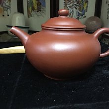 皇室御用精品紫砂館@全手工壺.國家工藝美術師.徐躍.老紅泥.思亭.梨形系列.210cc(可以使用信用卡付款）施小馬高徒. 歷史價格詳細信息