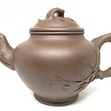 一廠白標期 紫泥調段砂底款:王國芳 容量:260cc@壺藝園 歷史價格詳細信息