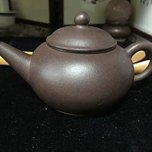 紫砂壺茄紫泥底款荊溪禹製獨孔150CC／完整【楓紅林雨】 歷史價格詳細信息