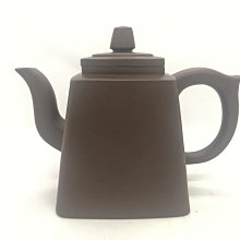 《楓香堂》 宜興紫砂 紫泥 獅子四方抽角壺 吳華製陶款 歷史價格詳細信息