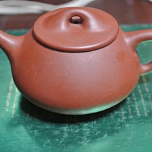 石瓢豬肝紅紫砂壺 蘊玉堂製款 獨孔 100CC／完整【楓紅林雨】 歷史價格詳細信息