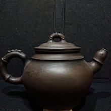 一方，80年代黑玉帶老坑料，純手工雕刻海天萬壽，20132.7，易硯代表石料，主發墨，發墨超細，可與端上3坑-4947 歷史價格詳細信息