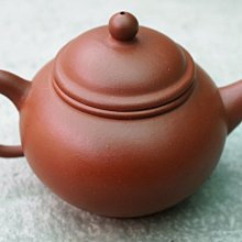 中國宜興一廠壺顧景舟大師創設國家隊生產出口外匯國營廠,早期白金標，底款中國宜興、內蓋數字、紅泥大容量標準壺 歷史價格詳細信息