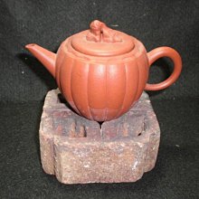 荊溪惠孟臣壬申年制／單孔 180CC／宜興黃龍山紫砂原礦~朱泥 歷史價格詳細信息