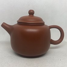 一廠白標期 紫泥調段砂底款:王國芳 容量:260cc@壺藝園 歷史價格詳細信息