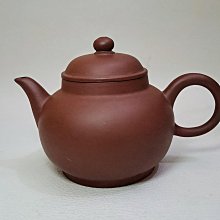 早期宜興紫砂壺／清代逸公詩詞／ 球孔.       容量：約160CC 價格比較,價格查詢,歷史價格詳細信息