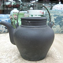 《藏寶閣》《臻品》S606-2《7孔.500cc》清灰堆泥福壽如意壺，孝陸＠ 18500元 歷史價格詳細信息