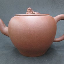 《宜興一廠民初壓倉寶》20056《清水泥.單孔.650cc》徐展亭@2000元起標 歷史價格詳細信息