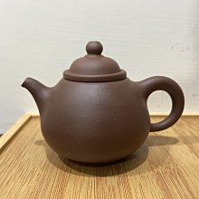 《楓香堂》 宜興紫砂 紫泥 獅子四方抽角壺 吳華製陶款 歷史價格詳細信息