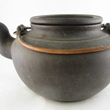 藏寶閣（宜興紫砂） 老茶壺宜興原礦紫砂名家早期吳雲根純手工雲肩如意玉笠壺 Cmhy397 歷史價格詳細信息