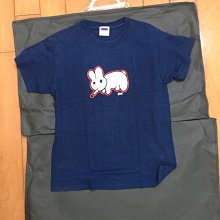 Kozik設計師T：抽菸兔 絕版品 保證原廠正品 T-SHIRT size:M 歷史價格詳細信息