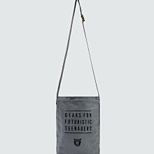 【潤資精品店】2020SS SUPREME UNDERLINE CREWNECK 大學TEE 現貨 歷史價格詳細信息