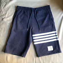 THOM BROWNE 四槓短T恤 簡約剪裁 重磅挺實 低調不失辨識度 歷史價格詳細信息