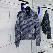 ????2024早春新品BookTote肩帶款中號M1324  當下最受歡迎的包包之壹 歷史價格詳細信息