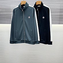 「嘎小姐的店」MON - 2024/9月新款* 胸前徽章logo口袋設計搖粒絨面料立領背心 - 白/綠 - 沒有尺寸表 歷史價格詳細信息