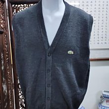 [全新品] Lacoste 法國鱷魚 白色素面網眼POLO衫 右領上繽紛七色LOGO刺繡 電刻釦LOGO XL號 歷史價格詳細信息