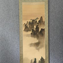 回流老畫，山水畫，紙本原裱，尺寸159*32.5公分裝裱，75*25公分畫心，陶瓷軸頭，章款自查，品相如圖所示，等待有緣人， 手機 古玩 老貨 擺件【董先生】 歷史價格詳細信息