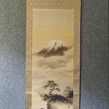 #山水畫，回流老畫，山水畫，絹本原裱，尺寸201*56公分裝裱，114*42公分畫心，章款自查，璐璐軸頭，品相如圖所示，等待有緣人 古玩 老貨 擺件【董先生】 歷史價格詳細信息