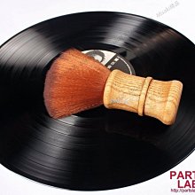 高品精美黑銀鈦隨行，顆顆晶體酷美透體有發絲亮閃有黑鈦顯色，最大12x11.1x9.6mm最 歷史價格詳細信息