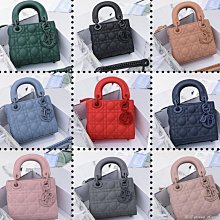 二手,Mattel Barbie 正版  芭比娃娃 /附衣服x2 歷史價格詳細信息