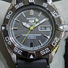 SEIKO 精工 / 40cm 大尺寸 數字刻度 滑動式秒針 靜音掛鐘 - 米白x金框 ＃QXA041A 歷史價格詳細信息