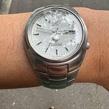 Citizen 少見的本土版手動男表，表徑34.2不含把頭，剛保養，走時正常。。  秒針後配。配庫存新帆布帶。  不防水 歷史價格詳細信息