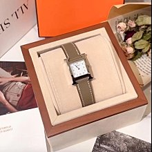 二手旗艦 HERMES 愛馬仕 全新現貨 金色 奶茶琺瑯 橢圓 MINI POP H 項鍊 (中友店) 歷史價格詳細信息