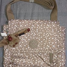 Kipling 斜背包 /  容量大  分格多  耐磨實用  好評熱賣 歷史價格詳細信息
