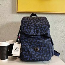 Kipling 猴子包 藍黑三角幾何 KI7795 輕量輕便拉鍊斜背包 枕頭包 側背/肩背 大容量 多夾層 輕便 旅行 限量優惠 歷史價格詳細信息