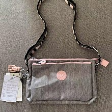 熱銷Kipling 亞麻灰拼粉背帶 KI4750 雙拉鍊多夾層輕量斜背包 側背 肩背 旅遊 防水 隨身包 限時優惠 明星大牌同款包包 歷史價格詳細信息