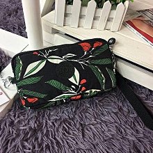 熱銷Kipling 猴子包 黑底印花 中款 附掛繩輕便三夾層拉鍊 輕量錢包 零錢包 鑰匙包 收納包 手拿包 防水 限時優惠 明星大牌同款包包 歷史價格詳細信息