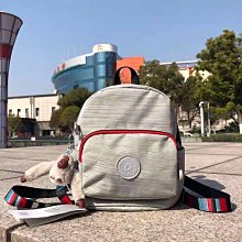 熱銷Kipling 亞麻灰拼粉背帶 KI4750 雙拉鍊多夾層輕量斜背包 側背 肩背 旅遊 防水 隨身包 限時優惠 明星大牌同款包包 歷史價格詳細信息