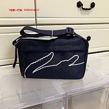 Lacoste 背包 少用極新 歷史價格詳細信息