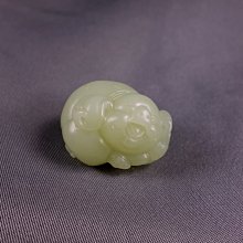 和闐黃玉 稀有珍品 巧雕【喜從天降 福到眼前】手盤件(值得收藏)約4.8ㄨ3.6ㄨ2cm(79.3g)=A3-342 歷史價格詳細信息