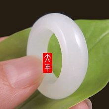 超大幅的油畫真跡有落款 有年份了保存良好 優惠免運費需先付款也可以自取新莊一樓郵局免運費 歷史價格詳細信息