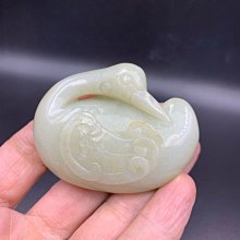 【御寶齋】--｛和樂融融擺件｝--早期--和闐鹿皮籽料整顆獨籽雕刻．．// 廣告價第一標 // 歷史價格詳細信息